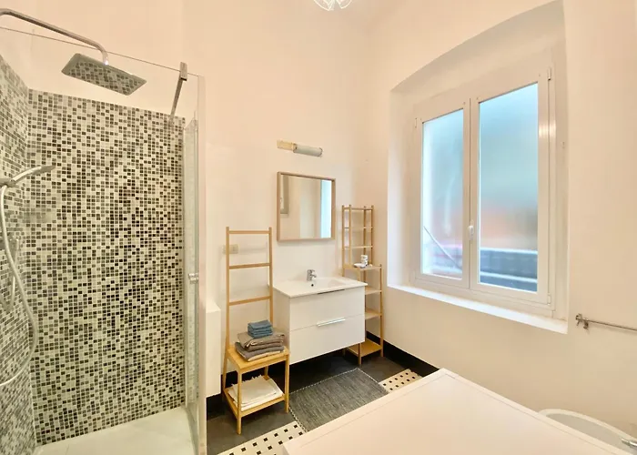 Casa Marinella Nel Centro Storico Con Ascensore Lägenhet